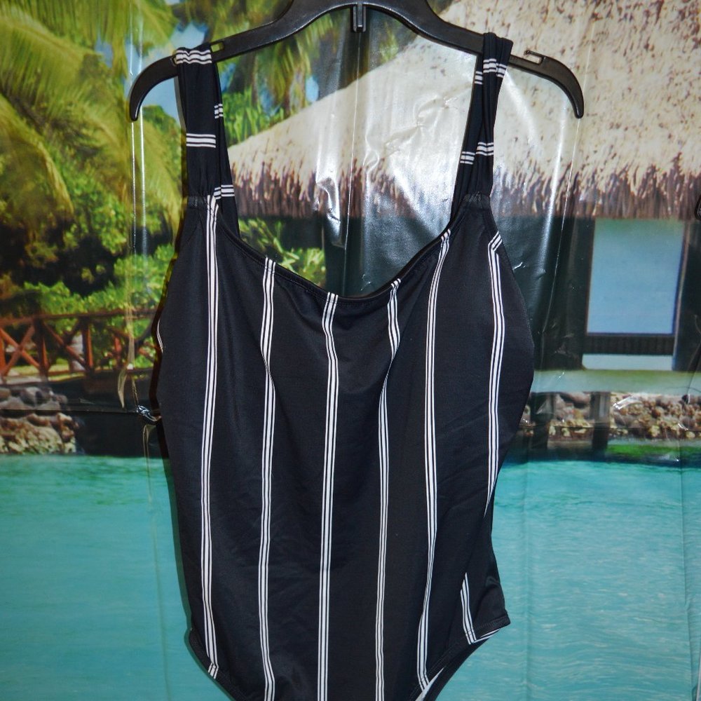 Beach Betty full swimsuit Large NWT